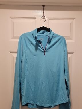 Mountain Hardwear Women's Aqua Blue Quarter-Zip with Plum Zipper, Size Large